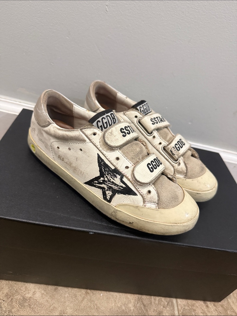 Golden Goose Kids White Leather Sneakers with Black Star